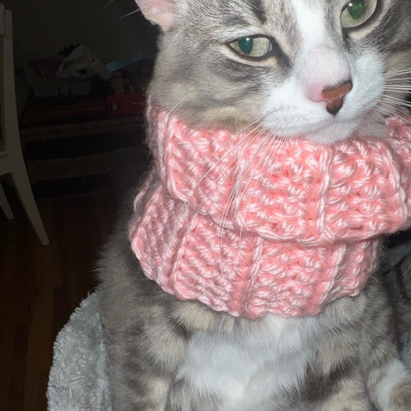 Homemade crochet cat neck warmer very Comy yarn - Picture 4 of 7
